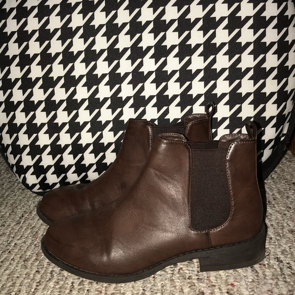 Forever 21 Shoes - Brown Forever 21 Chelsea Boots